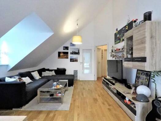 Wohnung zur Miete 770 € 3 Zimmer 73 m² frei ab sofort Schönaustraße 21 b Schönbrunn Landshut 84036