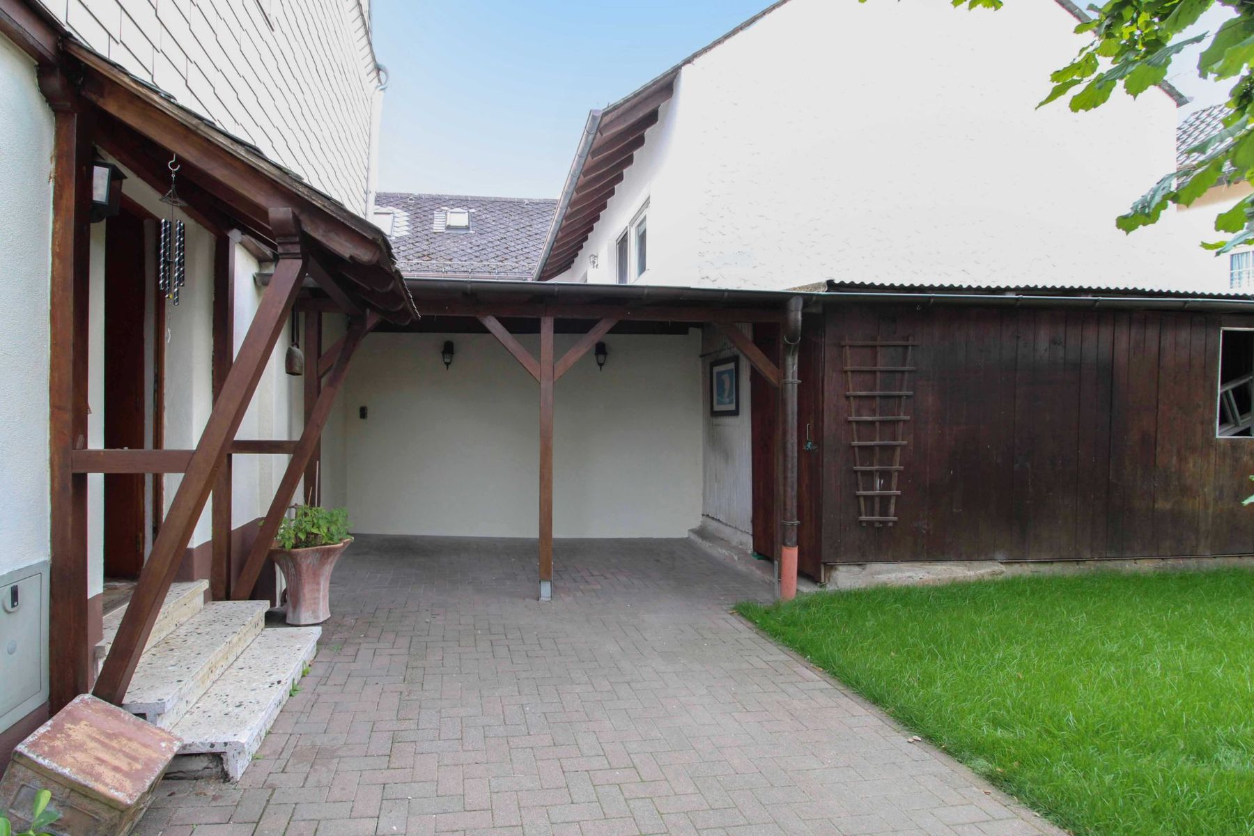 Immobilie zum Kauf als Kapitalanlage geeignet 149.000 € 6 Zimmer 113 m²<br/>Fläche 261,2 m²<br/>Grundstück Altenkirchen Braunfels 35619