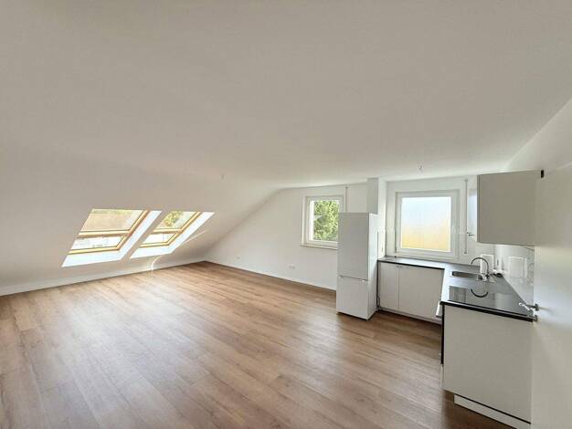 Wohnung zur Miete 990 € 2,5 Zimmer 59,3 m² frei ab sofort Brandenburger Str. 2 Oberesslingen Esslingen 73730
