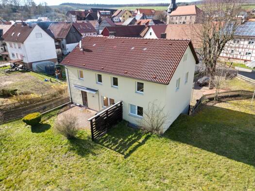 Mehrfamilienhaus zum Kauf 268.000 € 10 Zimmer 180 m² 880 m² Grundstück frei ab sofort Raboldshausen Neuenstein 36286