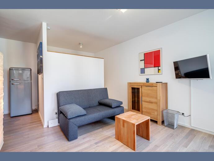 Wohnung zur Miete Wohnen auf Zeit 1.500 € 1,5 Zimmer 37 m²<br/>Wohnfläche 02.01.2025<br/>Verfügbarkeit Untere Au München 81541