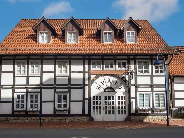 Gewerbeobjekt zum Kauf als Kapitalanlage geeignet 275.000 € 318 m² 223 m² Grundstück Lage 32791