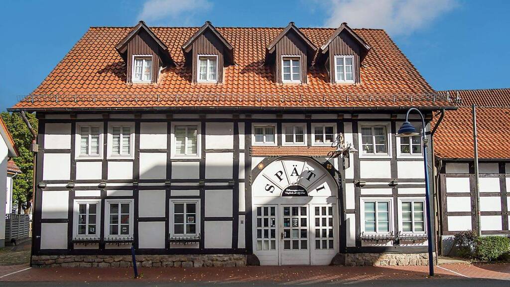 Gewerbeobjekt zum Kauf als Kapitalanlage geeignet 275.000 € 318 m² 223 m² Grundstück Lage 32791