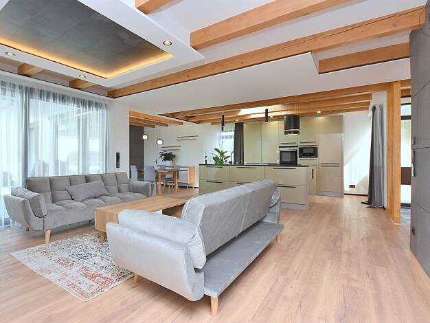 Haus zur Miete Wohnen auf Zeit 3.990 € 5,5 Zimmer 150 m² frei ab sofort Sindelfingen 71067