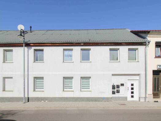 Mehrfamilienhaus zum Kauf 172.000 € 10 Zimmer 252,2 m² 350 m² Grundstück Staßfurt 39418