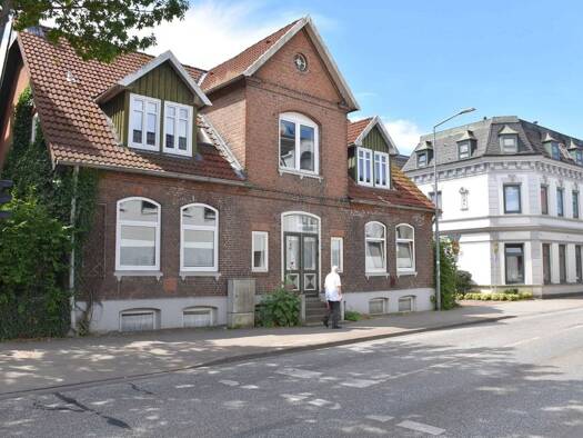 Wohnung zur Miete 2.090 € 6 Zimmer 161 m² frei ab 16.10.2026 Rolandstraße 11 Wedel 22880