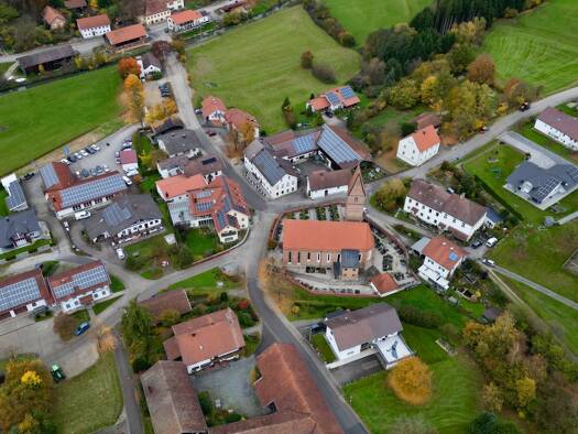 Bauernhaus zum Kauf provisionsfrei 390.000 € 6 Zimmer 150 m² 10.439 m² Grundstück Zum Ederkreuz 19 Walburgskirchen Tann 84367