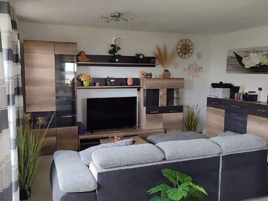 Wohnung zur Miete 550 € 2 Zimmer 64,8 m² frei ab 01.04.2026 Bodenkirchen 84155