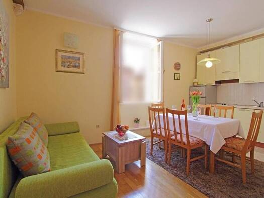 Wohnung zum Kauf 1.000 € 2 Zimmer 76 m² Dubrovnik
