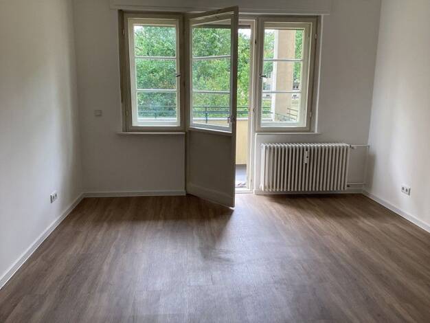 Wohnung zur Miete 756 € 2 Zimmer 60,5 m² 2. Geschoss frei ab 25.09.2026 Friedrich-Engels-Straße 57 Niederschönhausen Berlin 13156