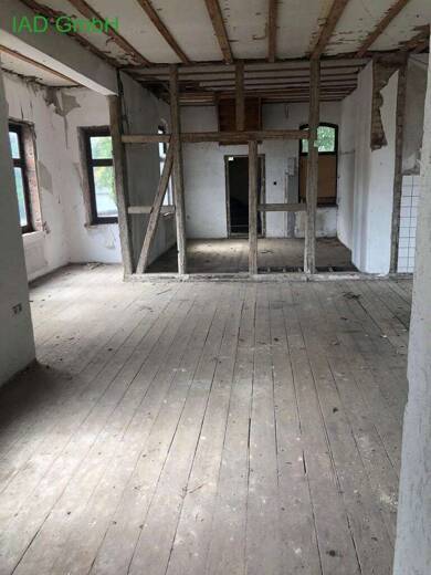 Villa zum Kauf 89.750 € 6 Zimmer 189 m² 1.279 m² Grundstück Bernburg Bernburg 06406