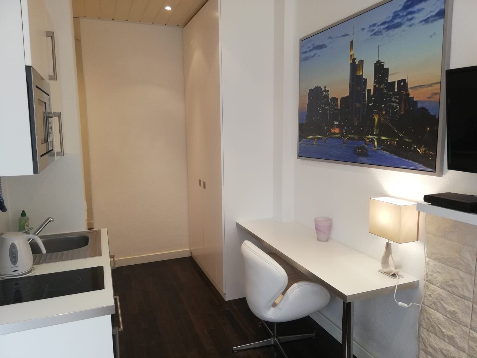 Studio zur Miete 899 € 1 Zimmer 23 m²<br/>Wohnfläche 3.<br/>Geschoss Sonnemannstr. 79-81 Ostend Frankfurt am Main 60314