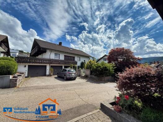 Einfamilienhaus zum Kauf 450.000 € 7,5 Zimmer 223,1 m² 1.000 m² Grundstück Baiersbronn 72270