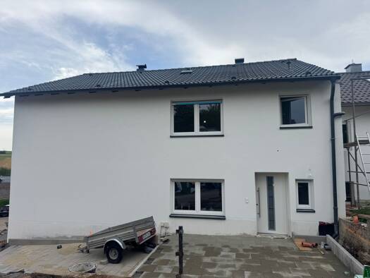 Terrassenwohnung zur Miete 1.100 € 3 Zimmer 90 m² Geschoss EG/1 frei ab sofort Eilsbrunn Sinzing 93161