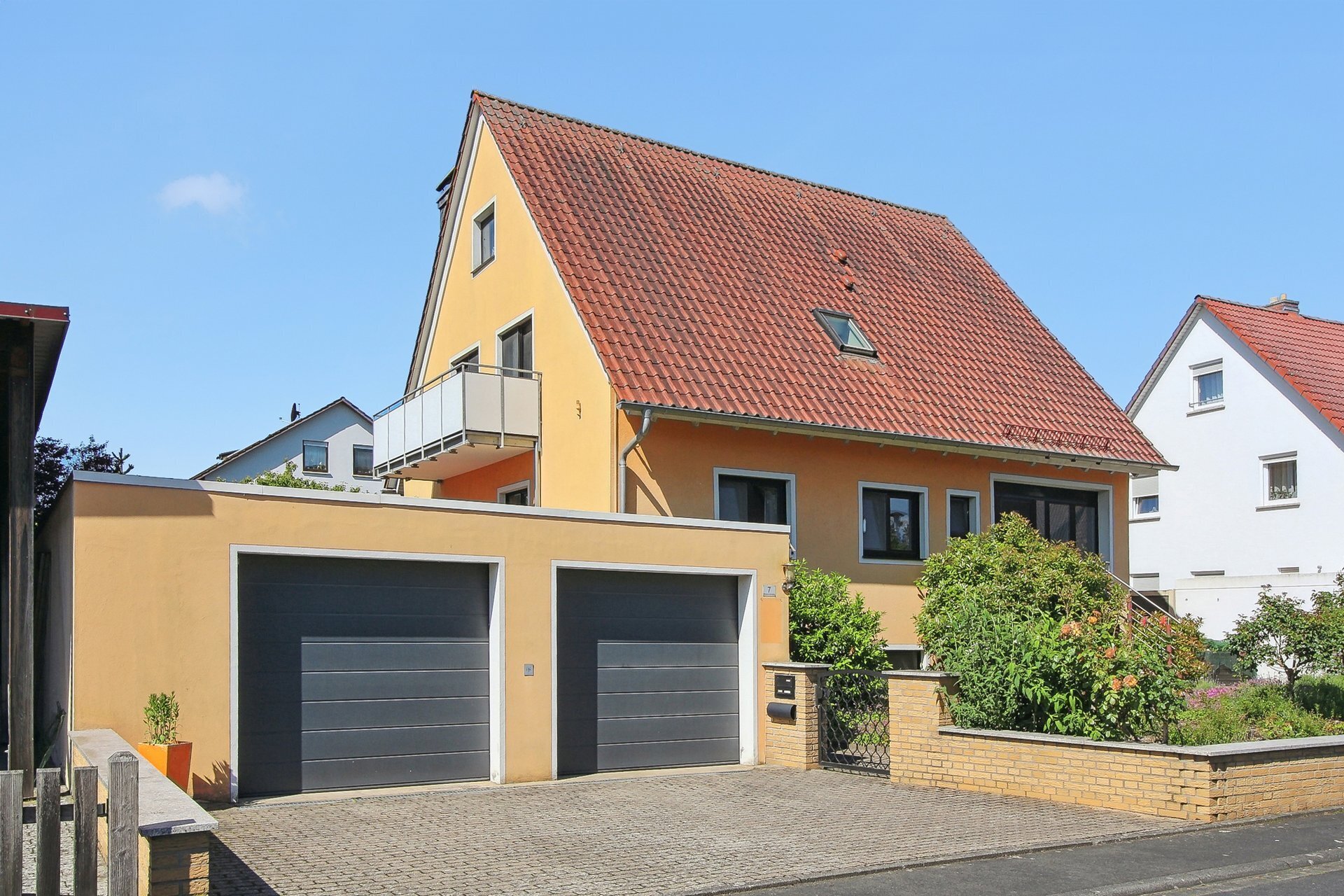 Einfamilienhaus zum Kauf 499.000 € 6 Zimmer 191 m²<br/>Wohnfläche 691 m²<br/>Grundstück Hörblach Schwarzach am Main / Hörblach 97359