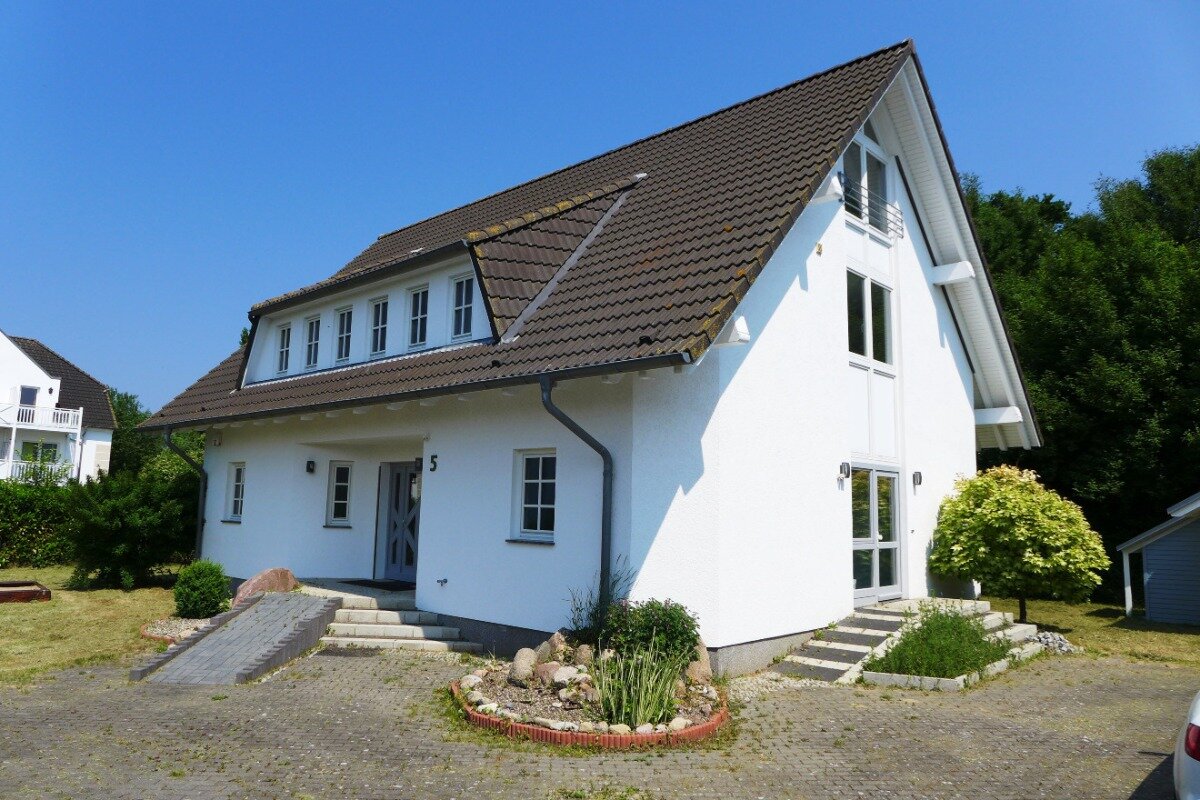 Mehrfamilienhaus zum Kauf 920.000 € 9 Zimmer 200 m²<br/>Wohnfläche 680 m²<br/>Grundstück Nienhagen 18211