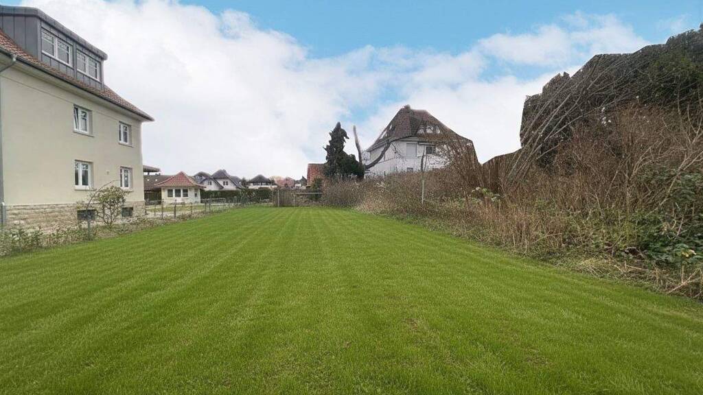 Grundstück zum Kauf 125.000 € 687 m² Grundstück frei ab sofort Lage 32791