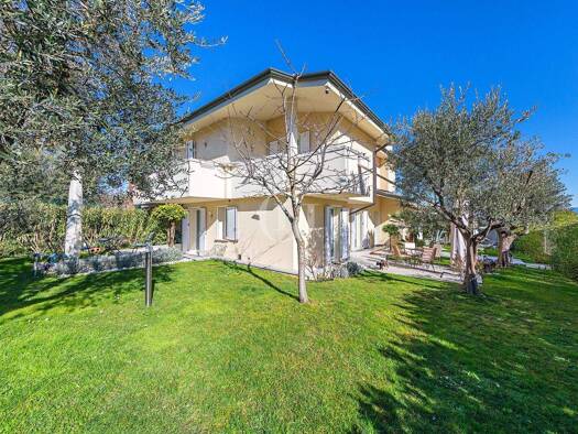 Villa zum Kauf 1.245.000 € 7 Zimmer 218 m² 650 m² Grundstück frei ab 31.10.2026 Desenzano del Garda 25015