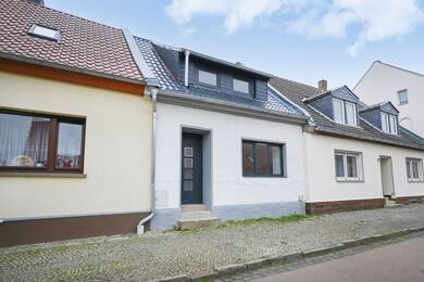 Reihenmittelhaus zum Kauf 129.000 € 4 Zimmer 72 m² 398 m² Grundstück Plötzkau Plötzkau 06425