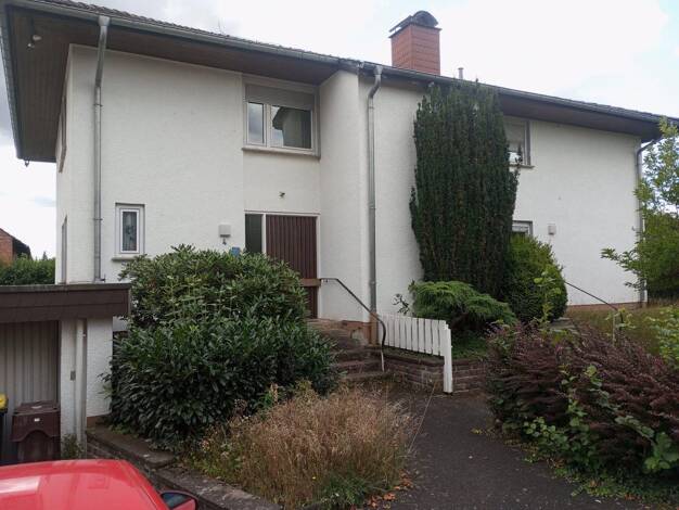 Mehrfamilienhaus zum Kauf provisionsfrei 340.000 € 9 Zimmer 172 m² 1.728 m² Grundstück Lindenallee 4 Kirchheim Kirchheim 36275