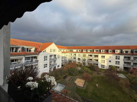 Wohnung zum Kauf 279.000 € 3 Zimmer 97 m² 3. Geschoss Lausener Straße 23 Lausen-Grünau Leipzig 04207