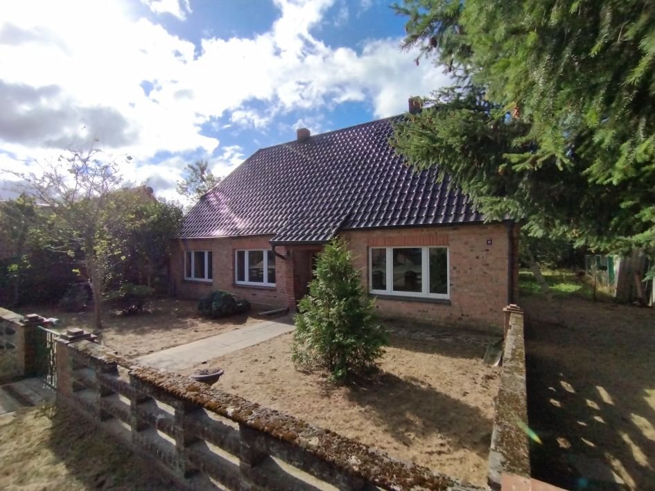 Einfamilienhaus zum Kauf 139.000 € 4 Zimmer 106,9 m²<br/>Wohnfläche 1.604 m²<br/>Grundstück Leussow Leussow 19288