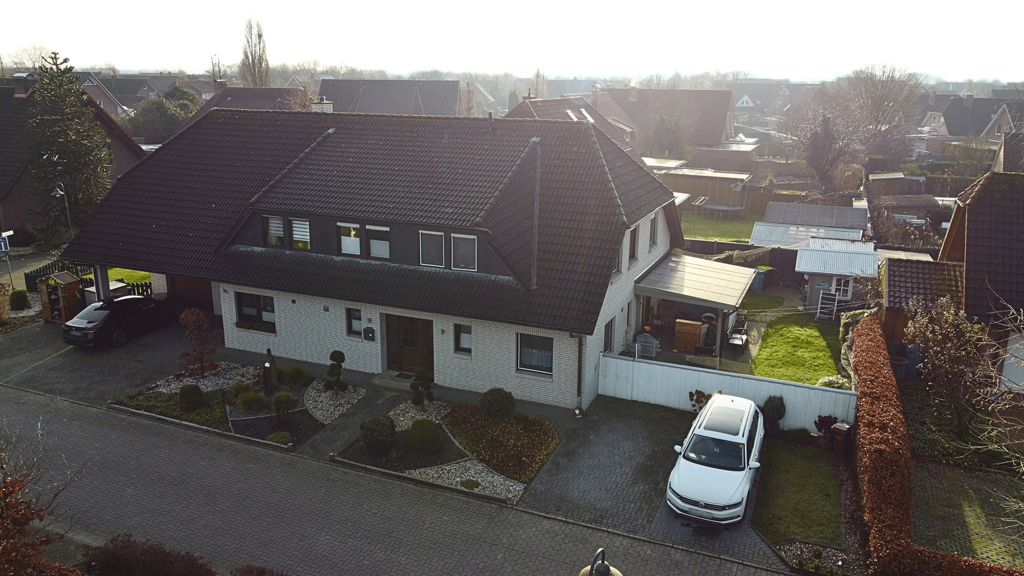 Doppelhaushälfte zum Kauf 225.000 € 4 Zimmer 96 m² 317 m² Grundstück frei ab sofort Emstek 49685