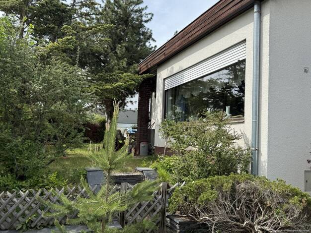 Einfamilienhaus zum Kauf 699.000 € 7 Zimmer 190 m² 665 m² Grundstück frei ab sofort Herzogenaurach 91074