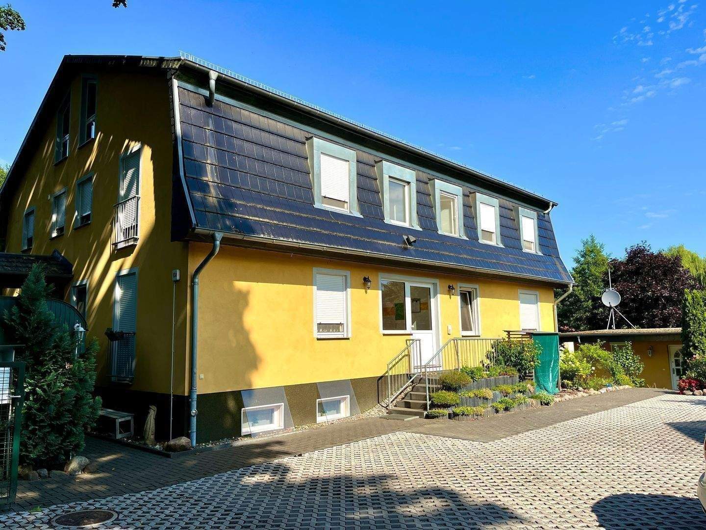 Immobilie in Erkner - 2x ETW | 1x Bezugsfrei renoviert - kl. Paket inkl. Kapitalanlage Erkner bei Berlin mit optionaler Erweiterung - Bild 1