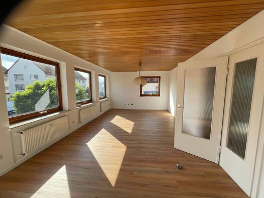 Wohnung zur Miete 830 € 3 Zimmer 97 m² Geschoss 1/2 frei ab 01.10.2026 Springe Springe 31832