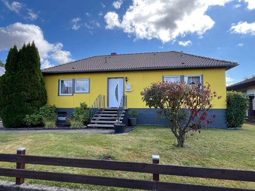 Bungalow zum Kauf 299.000 € 4 Zimmer 99 m² 609 m² Grundstück Hattorf am Harz 37197