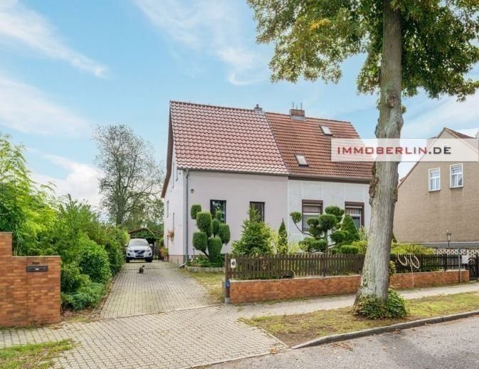 Doppelhaushälfte zum Kauf 499.000 € 5 Zimmer 160 m²<br/>Wohnfläche 1.393 m²<br/>Grundstück ab sofort<br/>Verfügbarkeit Werneuchen Werneuchen 16356