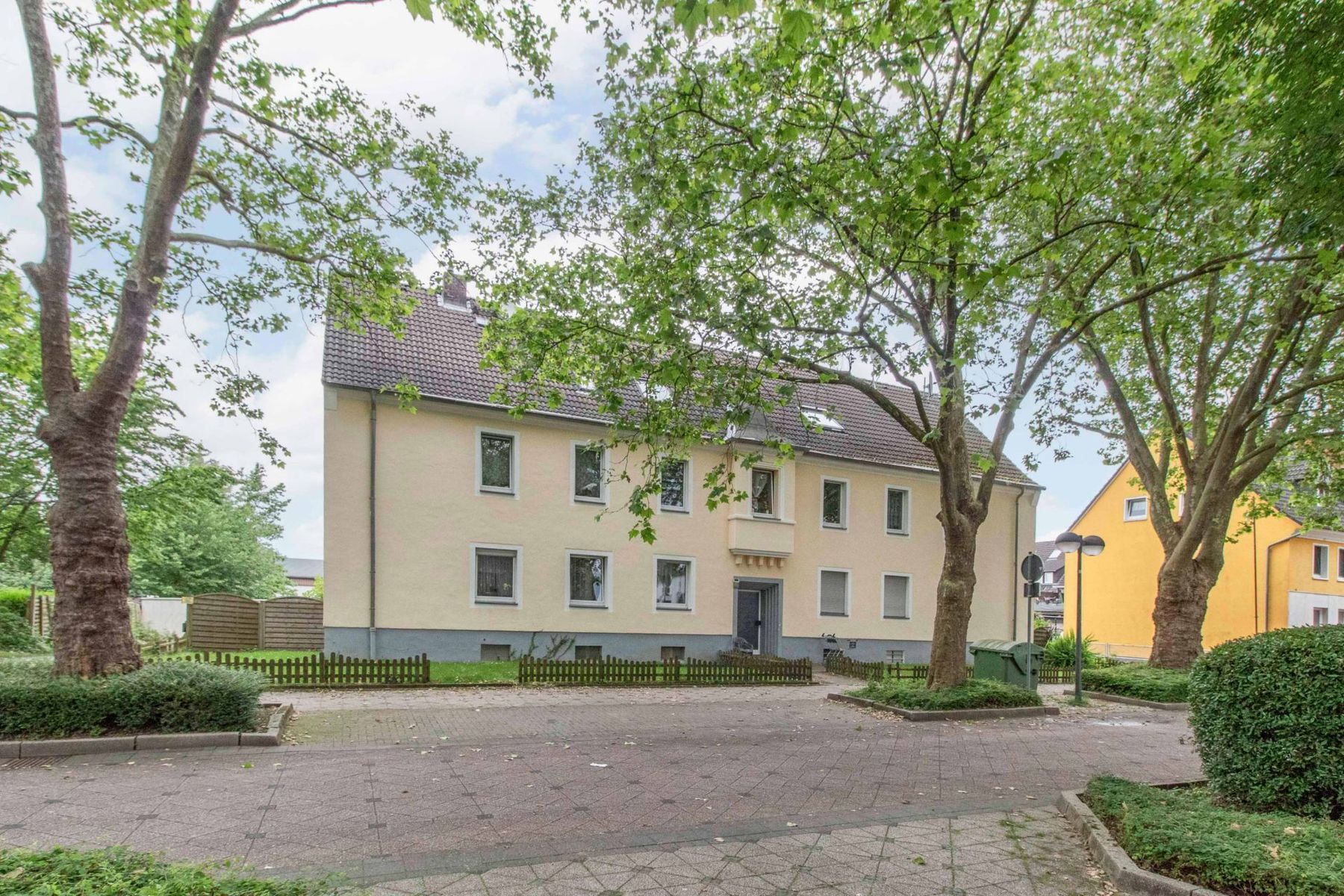 Mehrfamilienhaus zum Kauf 540.000 € 21 Zimmer 461,2 m²<br/>Wohnfläche 741,2 m²<br/>Grundstück Mitte Bergkamen 59192