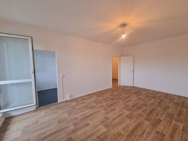 Wohnung zur Miete 620 € 4 Zimmer 77,5 m² 4. Geschoss Robinienstraße 8 Gorbitz-Süd (Altgorbitzer Ring-Ost) Dresden 01169