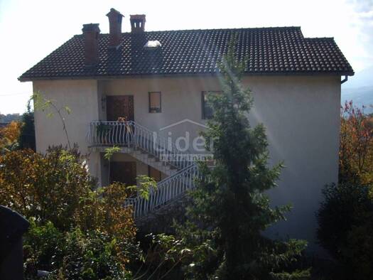 Einfamilienhaus zum Kauf 650.000 € 11 Zimmer 300 m² Spinčići, Kastav Kastav 51215