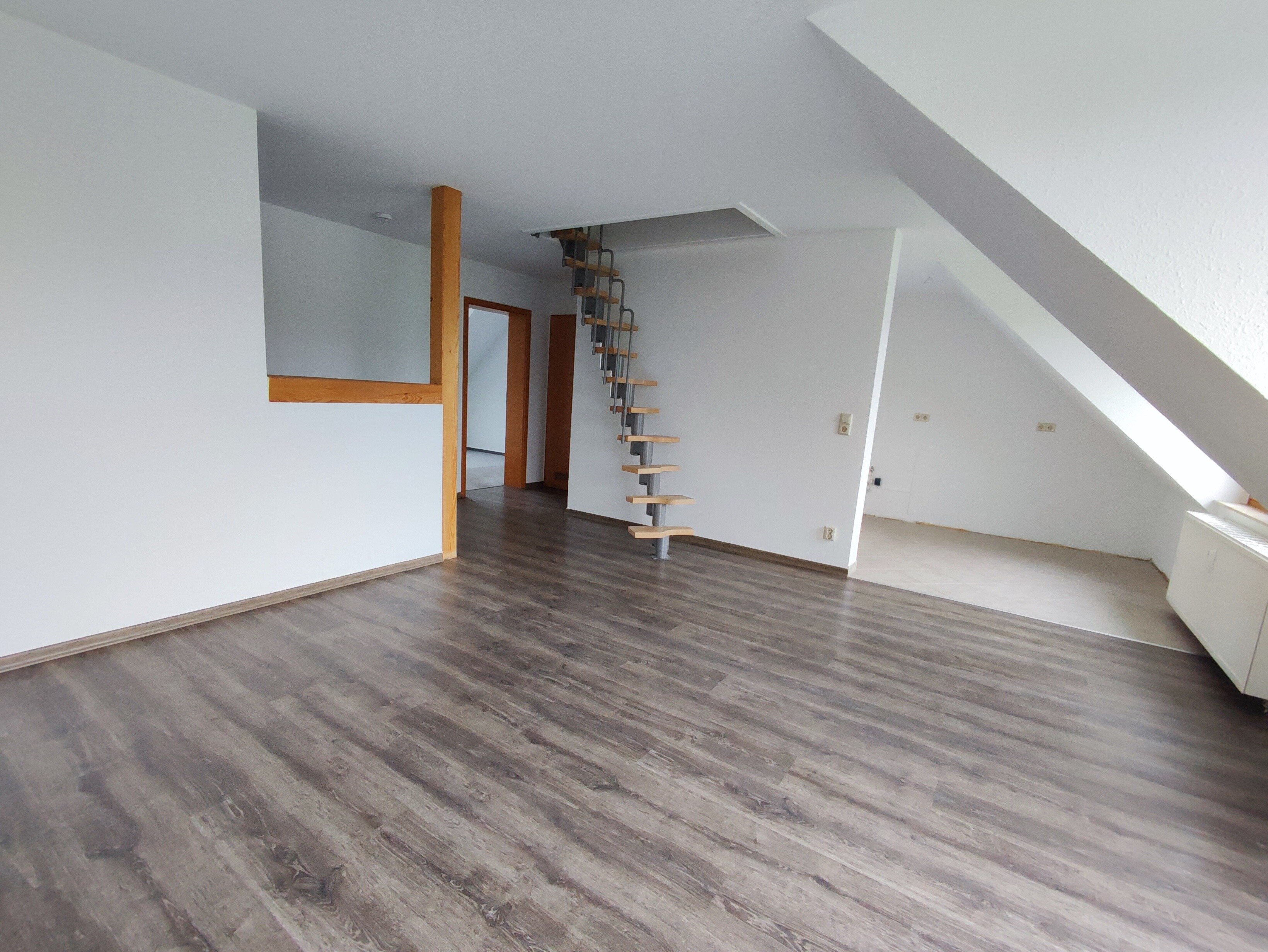 Studio zum Kauf 68.200 € 4 Zimmer 62 m²<br/>Wohnfläche 5.<br/>Geschoss Annaberg Annaberg-Buchholz 09456