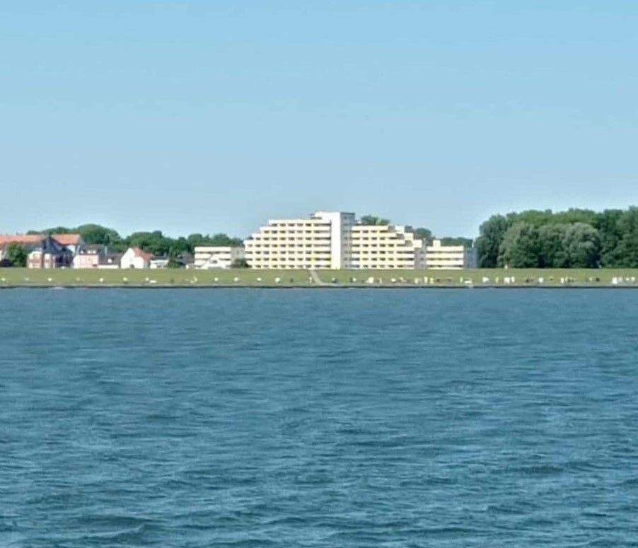 Immobilie in Cuxhaven - 1-Zimmer-Ferienwohnung - direkt am Seedeich/Welt-Schifffahrtsweg! - Bild 0
