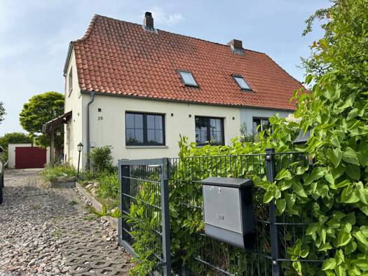 Doppelhaushälfte zum Kauf 295.000 € 4 Zimmer 114,8 m² 1.000 m² Grundstück Groß Barnitz 23858