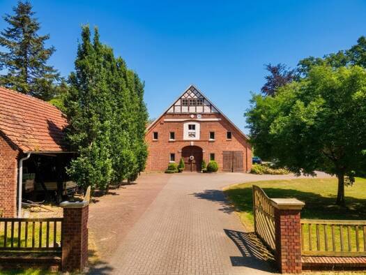 Land-/Forstwirtschaft zum Kauf 1.950.000 € 207.014 m² Grundstück Ohrtermersch Bippen 49626