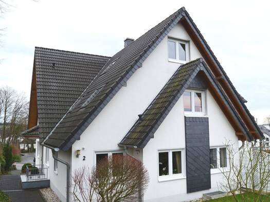 Wohnung zur Miete 820 € 3 Zimmer 100 m² 1. Geschoss frei ab 01.11.2026 Brungerststraße 2 Lindlar Lindlar 51789