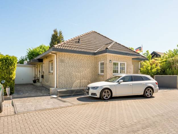 Einfamilienhaus zum Kauf 985.000 € 6 Zimmer 211,1 m² 575 m² Grundstück Schwetzingen 68723