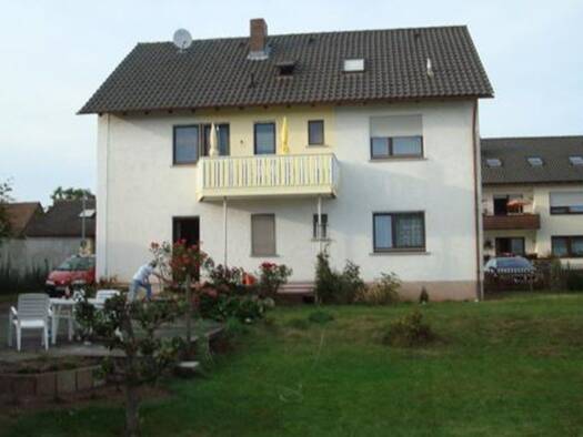 Mehrfamilienhaus zum Kauf 280.000 € 1 Zimmer 195 m² 906 m² Grundstück frei ab sofort Geldersheim 97505