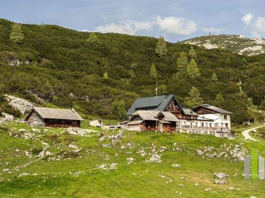 Mehrfamilienhaus zum Kauf als Kapitalanlage geeignet 1.590.000 € 850 m² 2.328 m² Grundstück Obertraun 4831