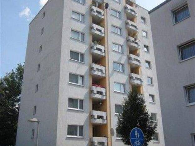 Wohnung zur Miete 852 € 3 Zimmer 78,8 m² 5. Geschoss frei ab 26.03.2026 Luxemburger Straße 19 Heuchelhof Würzburg 97084