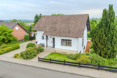 Haus zum Kauf 435.000 € 8 Zimmer 200 m² 950 m² Grundstück Großseelheim Kirchhain 35274