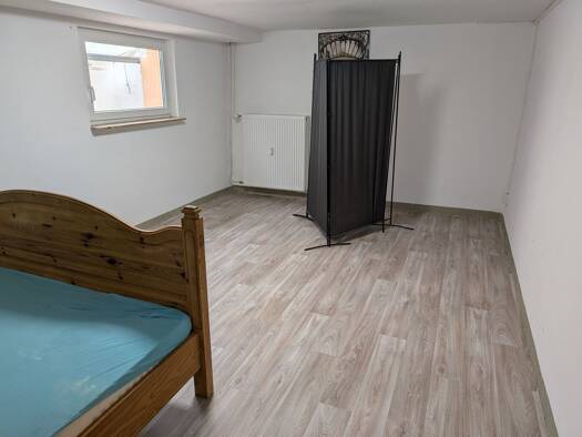 Wohnung zur Miete 490 € 2 Zimmer 54 m² UG frei ab sofort Feucht 90537