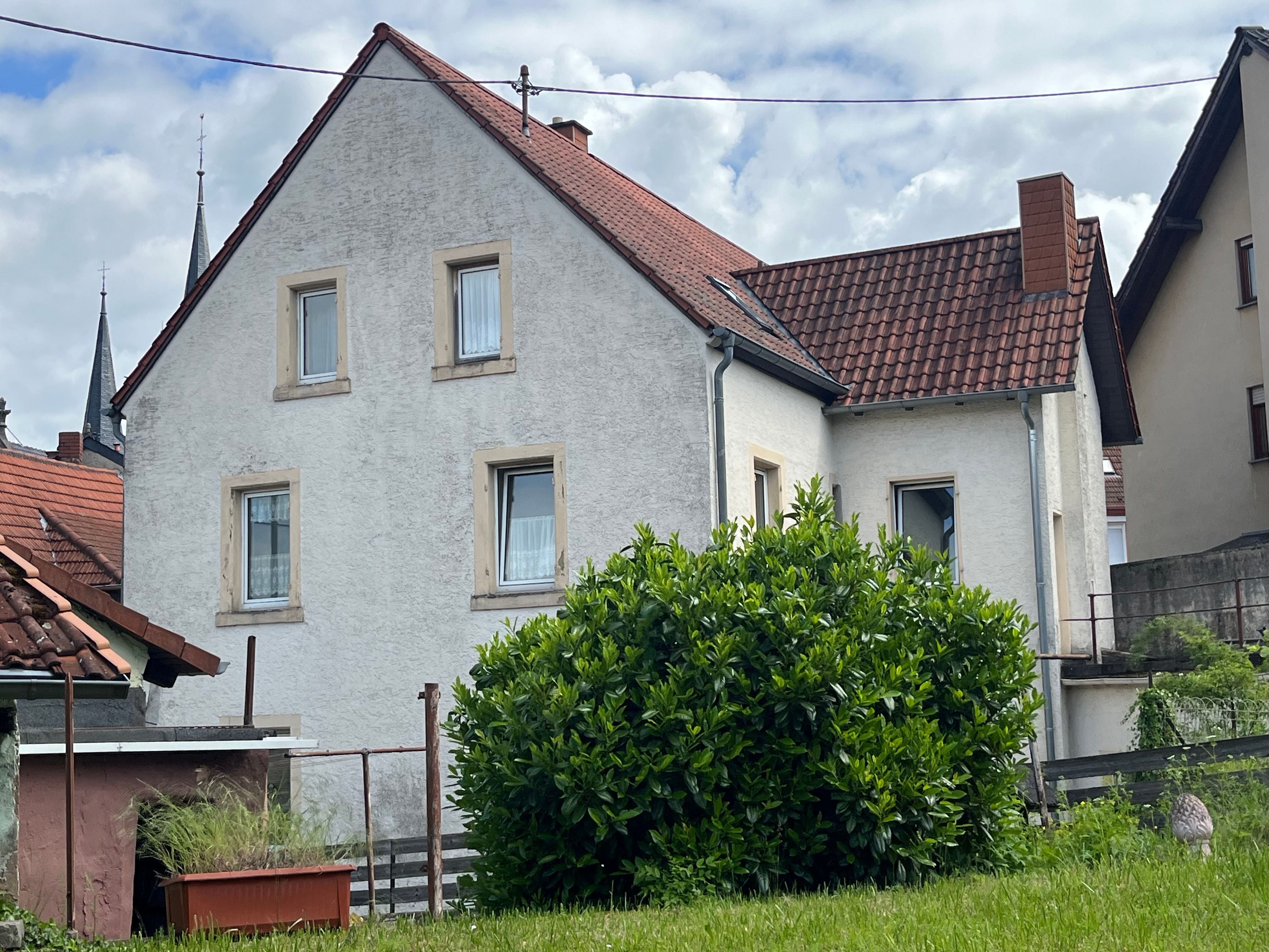 Mehrfamilienhaus zum Kauf als Kapitalanlage geeignet 265.000 € 10 Zimmer 265 m²<br/>Wohnfläche 800 m²<br/>Grundstück Homburger Straße 4 Kusel Kusel 66869