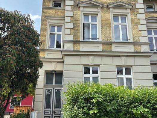 Sonstiges zur Miete 800 € 5 Zimmer 134,7 m² Schelfstadt Schwerin 19055