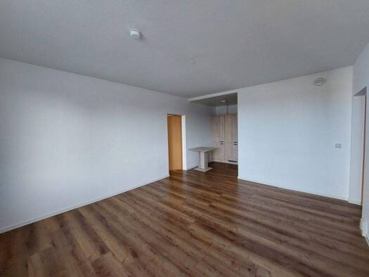 Wohnung zur Miete 588 € 3 Zimmer 72 m² 5. Geschoss Friedrich-König-Straße 17 Suhl 98527