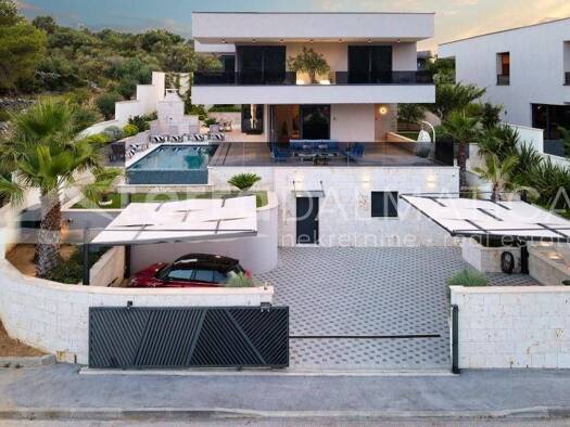 Einfamilienhaus zum Kauf - Erstbezug 2.200.000 € 4 Zimmer 360 m² Marina Kaštel Štafilić 21222